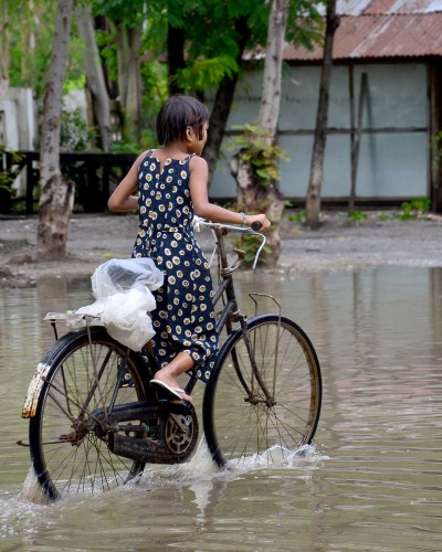 Unterwegs im überfluteten Myanmar